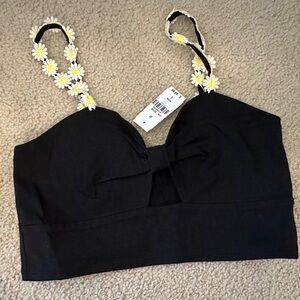 LF Black Top with Daisy Accents